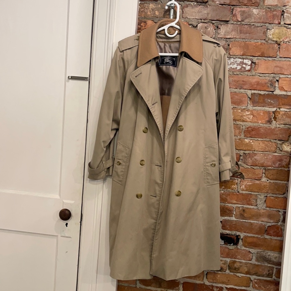 Burberry trench coat - great condition